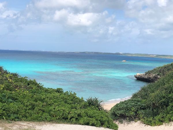 日本・沖縄県宮古島「宮古島〜仕事の合間に〜」の写真：海がかなりキレイ、良い青さ