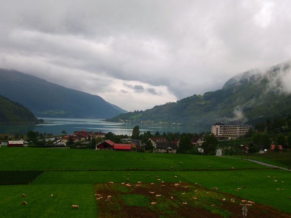 ノルウェー・オスロ「ノルウェー ラッキー出張で北フィヨルドのリゾートへ」の写真：オスロから小さなプロペラ機と、それよりも...