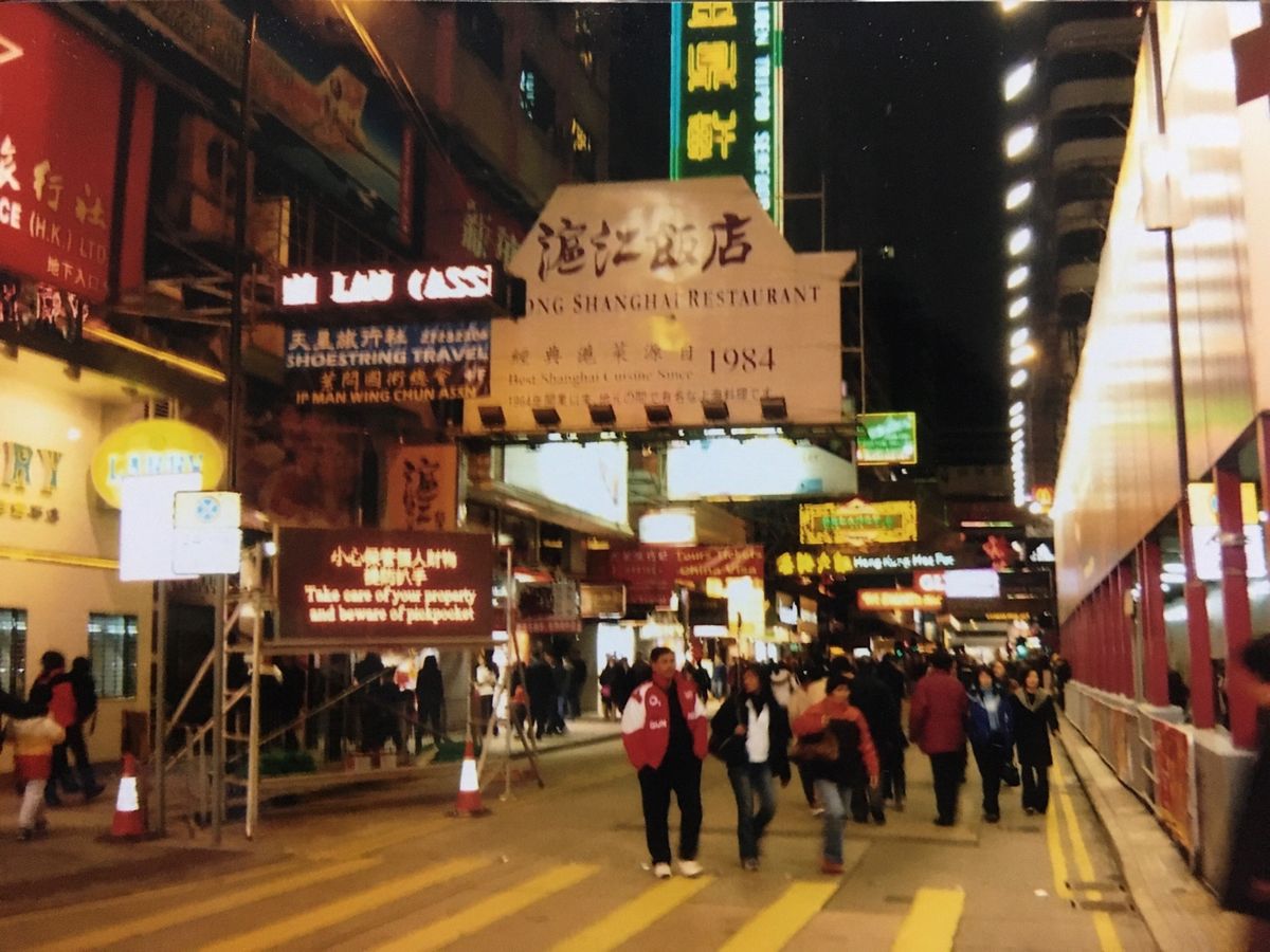 デジカメを使いこなせてない感が半端ない笑
何度も行ったピークタワーからの夜...