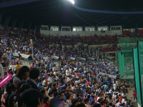 大韓民国 (韓国)・プサン「アンニョン！South Korea!」の写真：野球観戦。韓国ならではのトッポギを食べな...