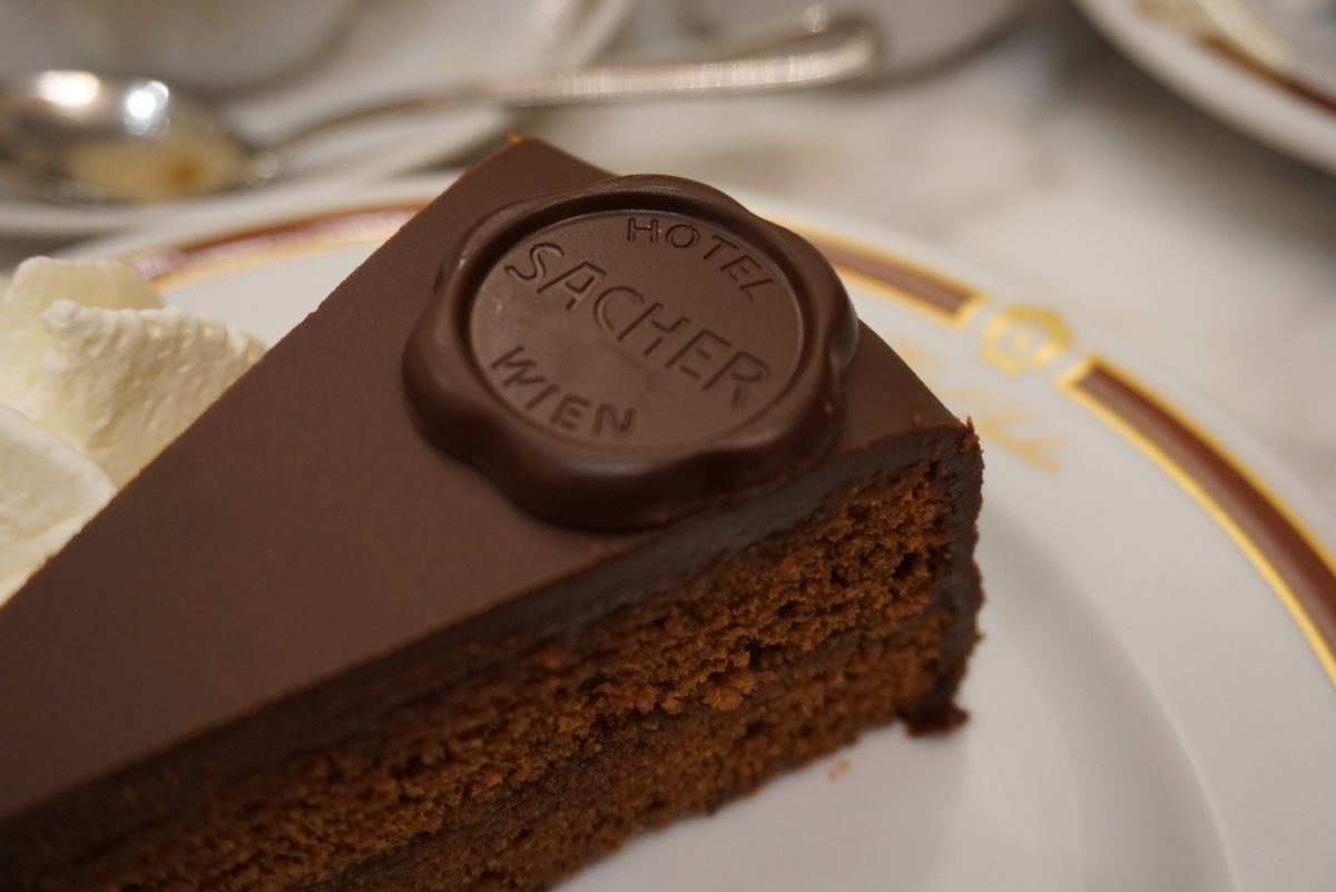 シュテファン大聖堂、
Cafe satcher(ザッハトルテ発祥のお店)
...