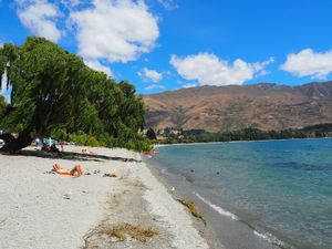 クイーンズタウン
ワカティプ湖を望むこの街は明るい雰囲気で、観光客にも大...