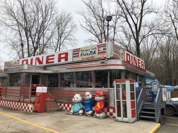 アメリカ(米国)「「アメリカ旅行　ドライブイン④」」の写真：ポップなお店❣️