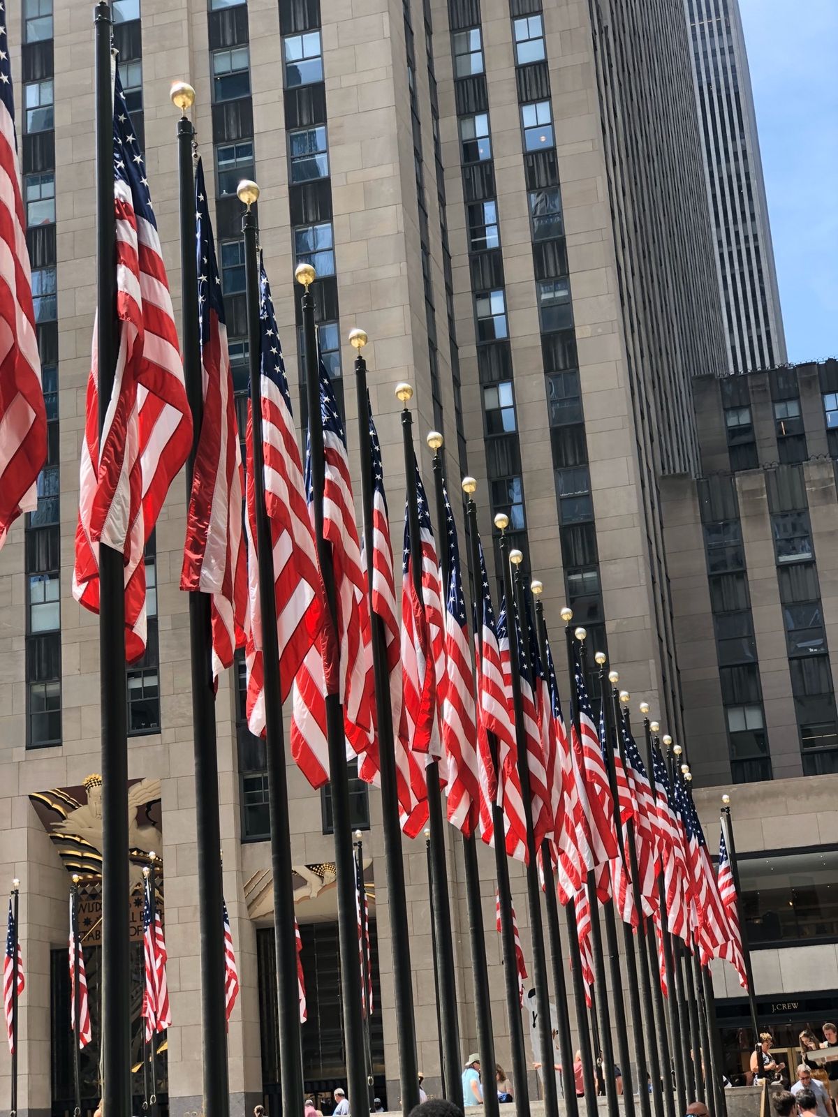 この後、また機内泊で欧州へ。
