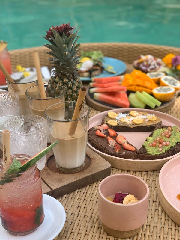 インドネシア・バリ島「バリ島旅行」の写真：ずーっといきたかったプールのカフェ