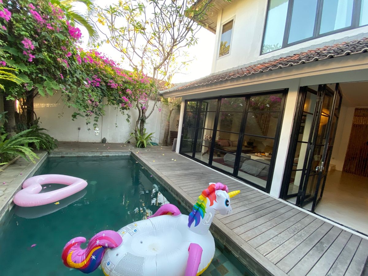 今回泊まったヴィラですスミニャックの中心地です