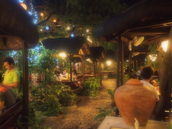 フィリピン・セブ島「セブ島旅行」の写真：マリバゴグリル。ここの雰囲気超すきだった...