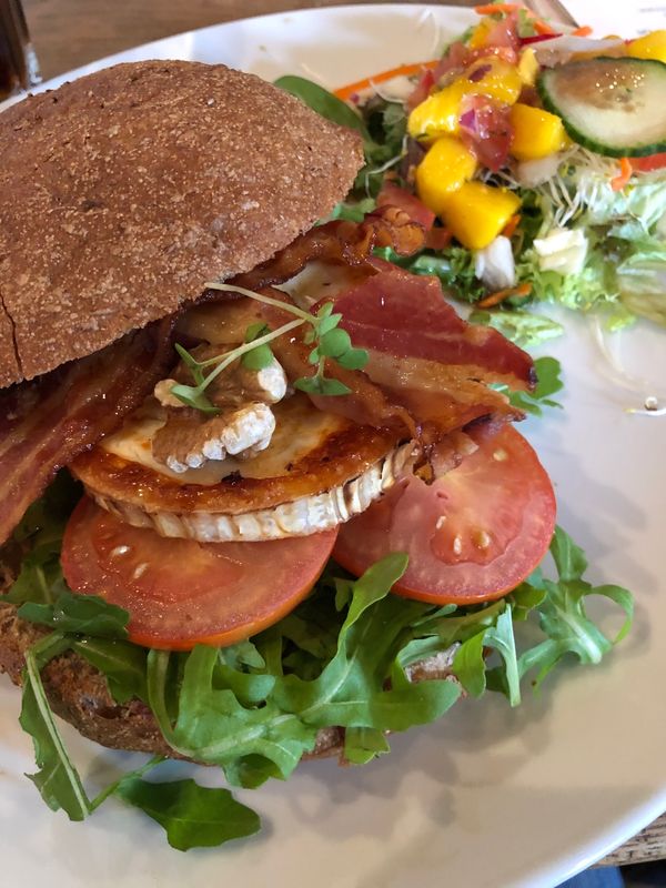 オランダ「アムステルダムでバンクシー」の写真：食事編