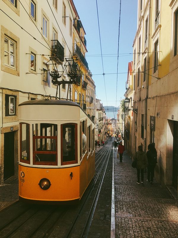 ポルトガル・リスボン「ポルトガル　ポルト&リスボンの旅」の写真：坂の多い街　