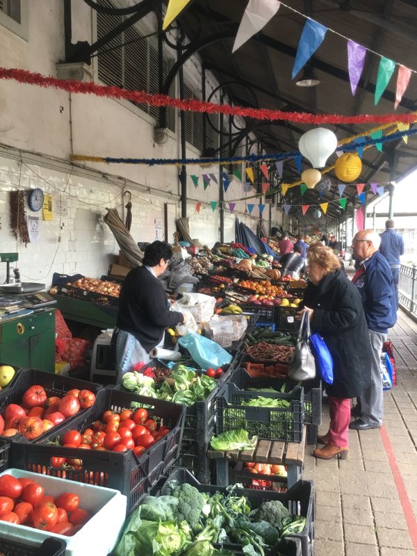 ポルトガル・リスボン「ポルトガル　ポルト&リスボンの旅」の写真：ボリャオン市場　とても古くて現在改築中と...