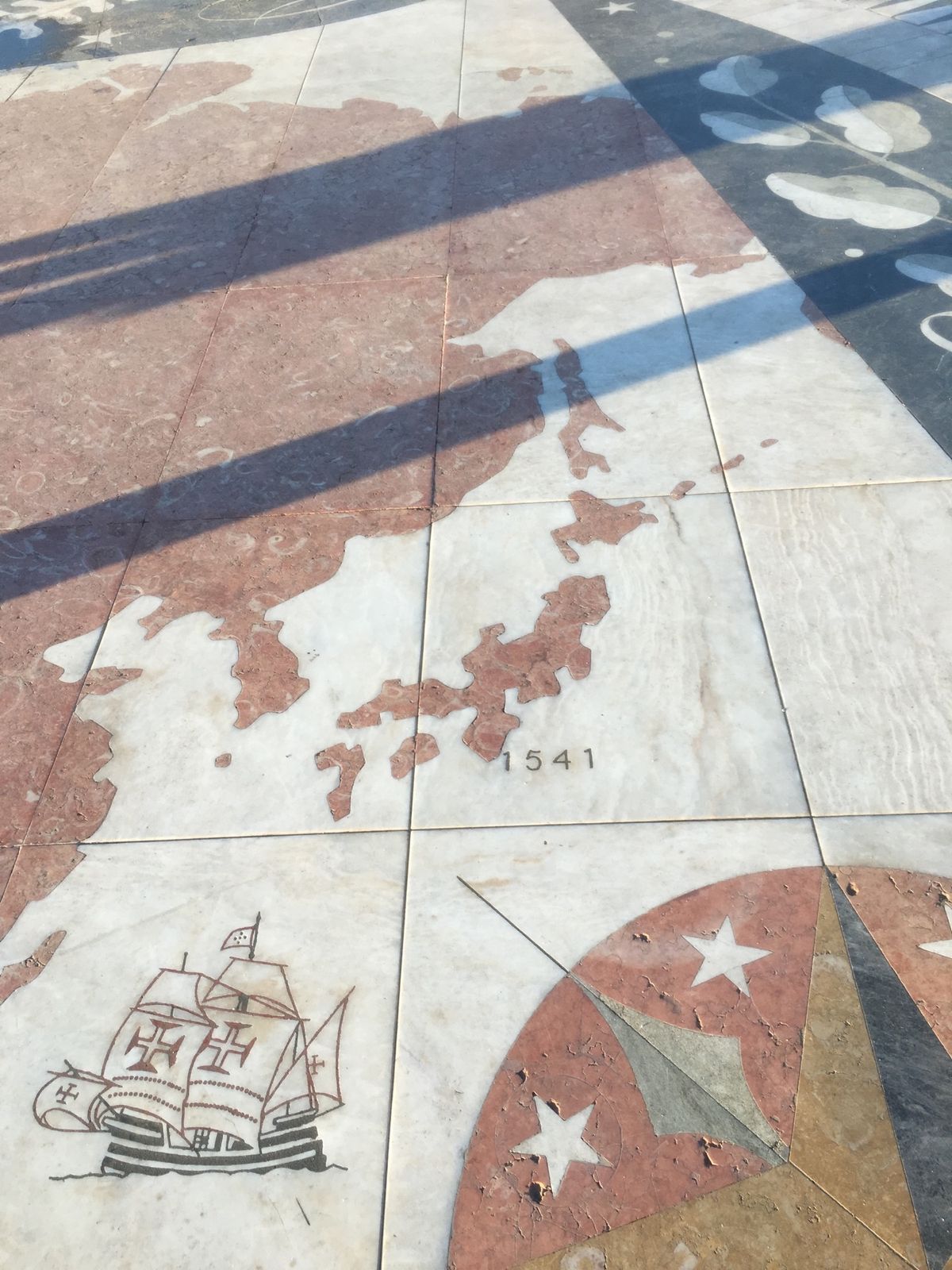 発見のモニュメント