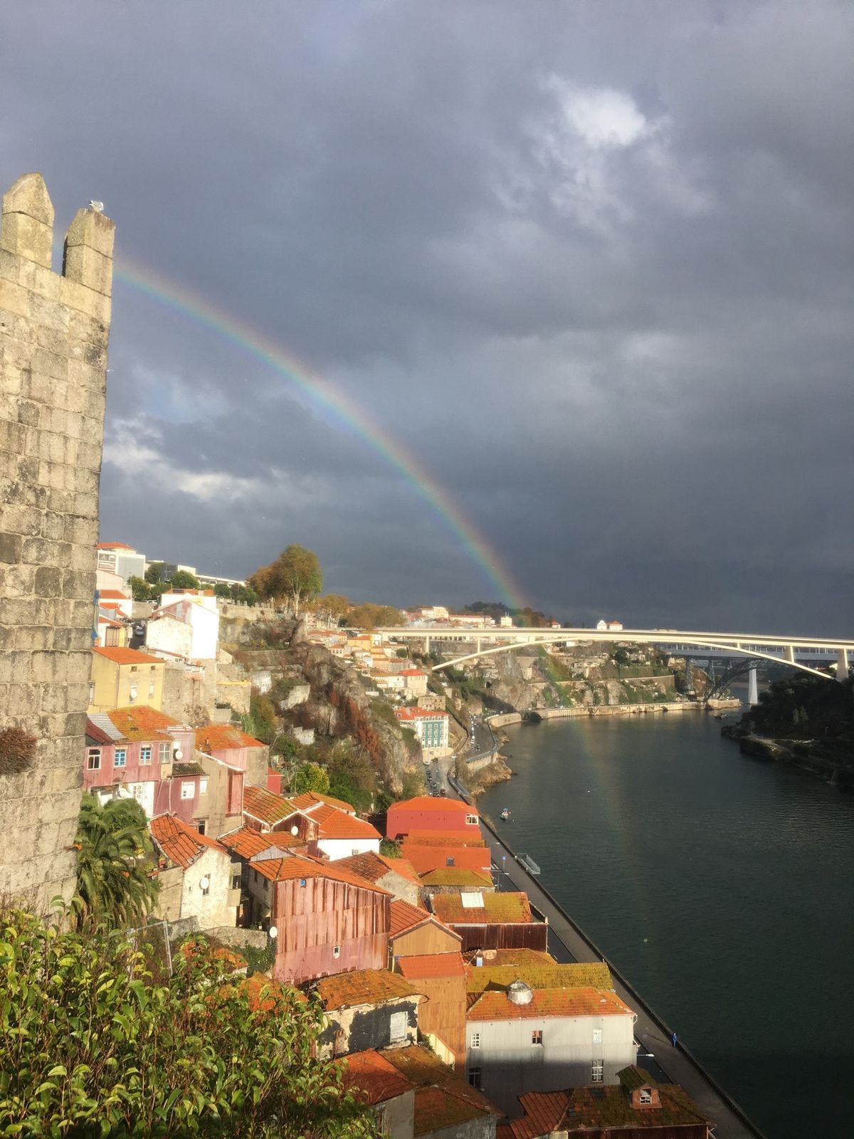 ドウロ川　虹の始まりを見れました🌈
