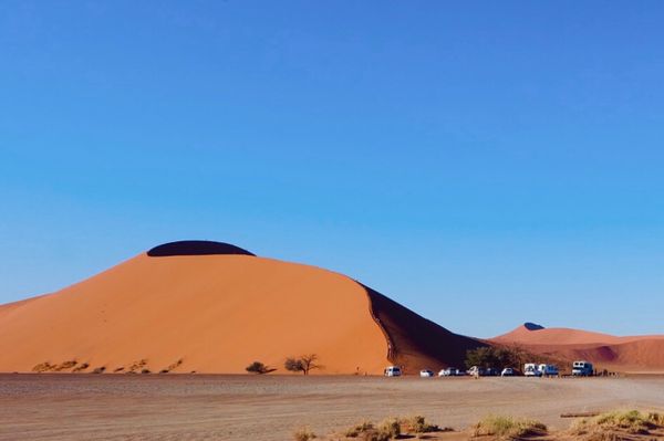 ナミビア・ウィントフック「Namibia」の写真：DUNE 45

キレッキレ
砂漠かっこいい