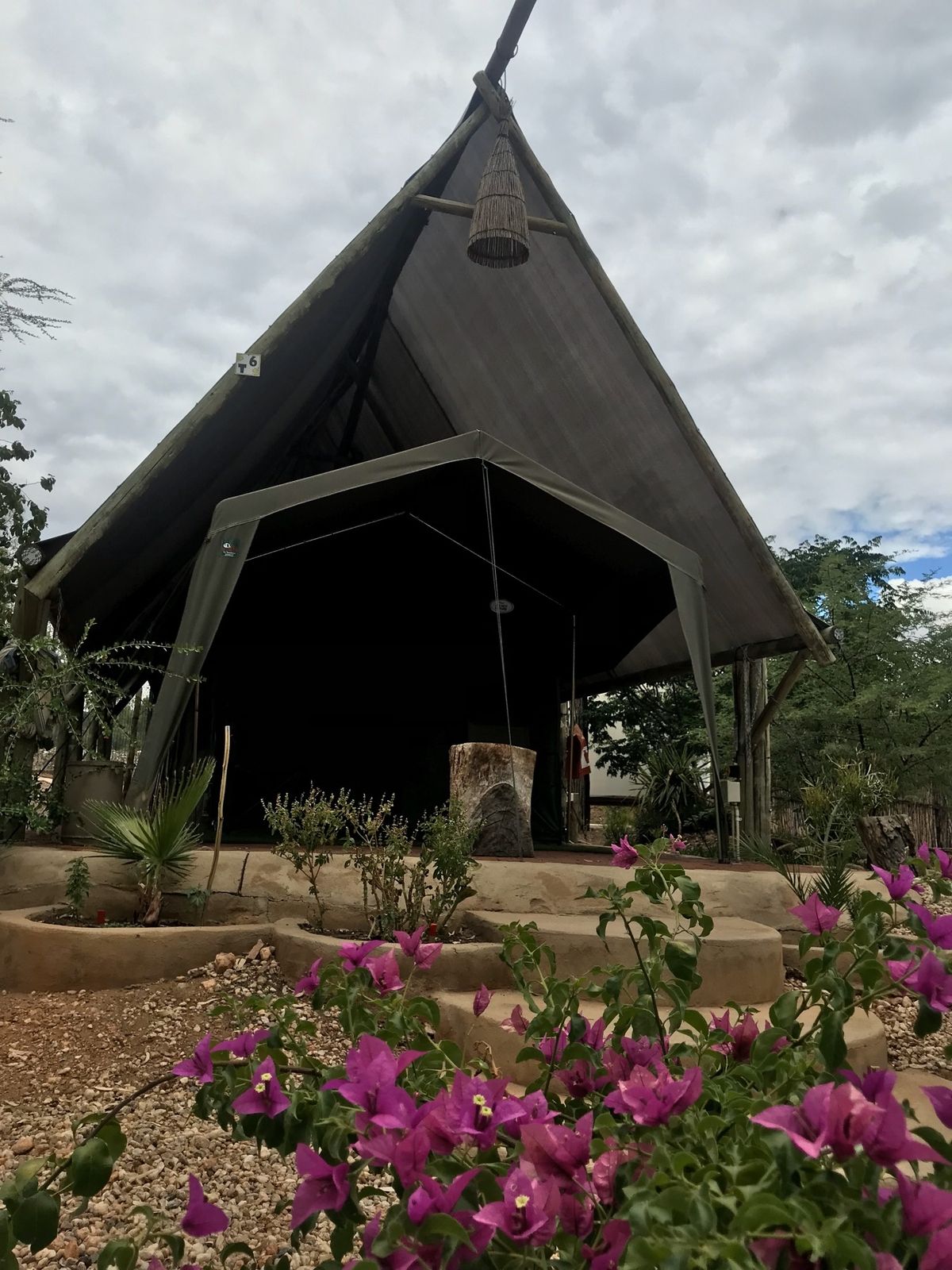 ホセア・クタコ空港からウィントフックの中心地まで
タクシー一択でしたな

...