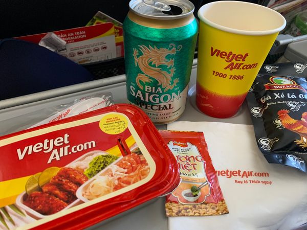 ベトナム・ホーチミン、「幻想的なアジア」の写真：ベトジェットの機内食