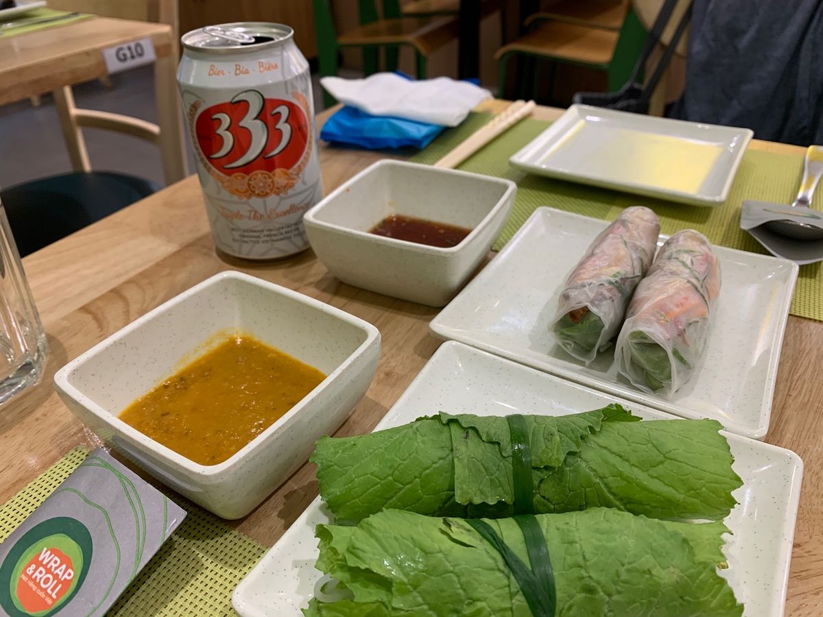 ホテルにはティッシュがない(笑)
フォーと生春巻きのファーストフード店