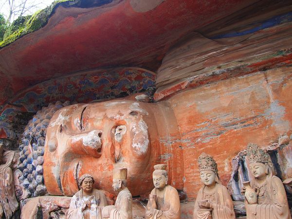 中国・重慶「中国 火鍋の故郷 重慶と大足石刻」の写真：大足石刻
9-13世紀に作られたものです...