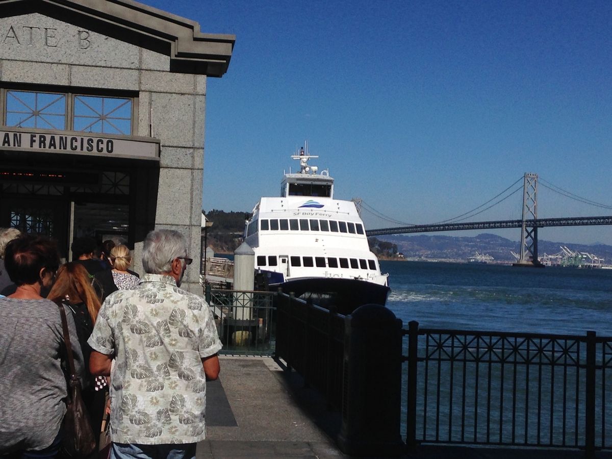 フェリーに乗ります