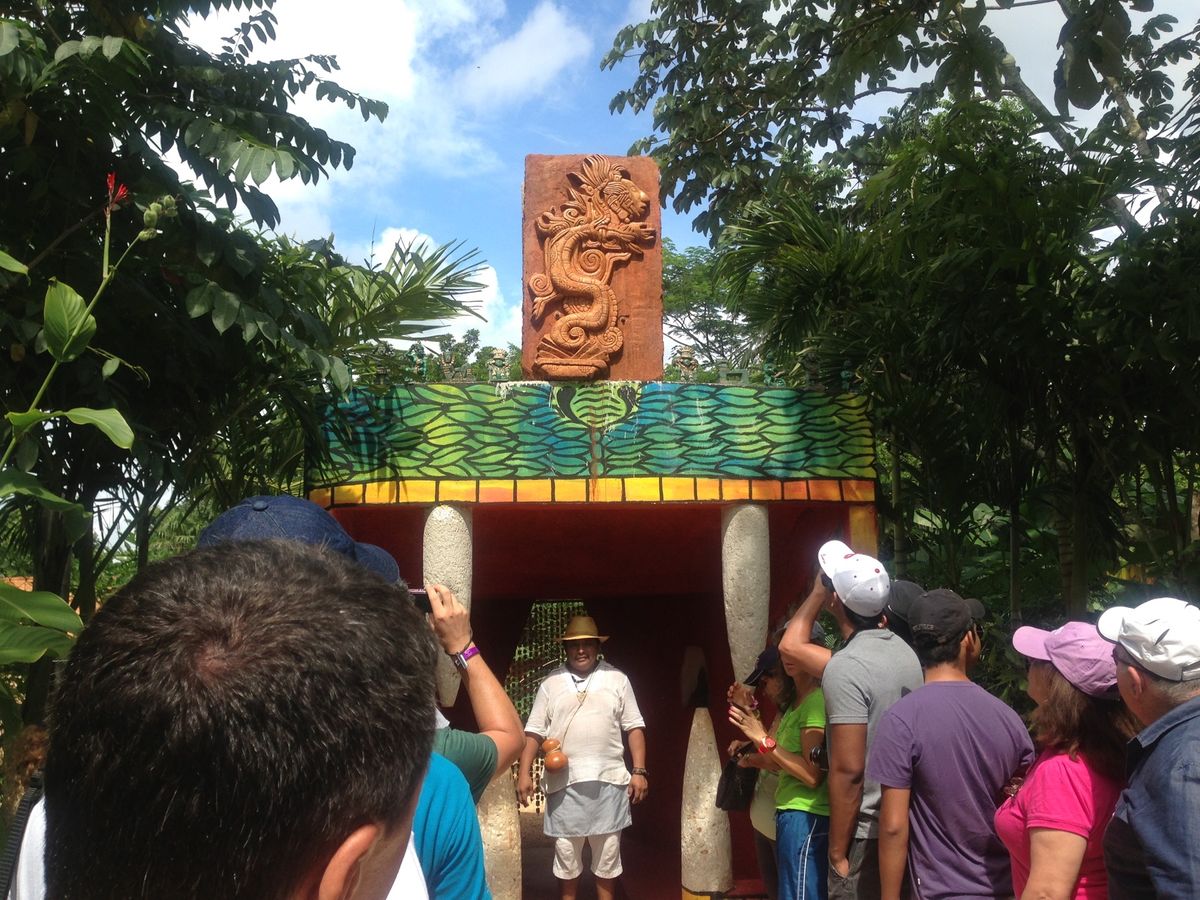 チェチェン　イツァ
現地ツアーに参加