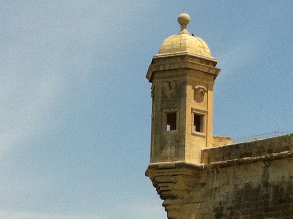 食べて飲んで遊んで…