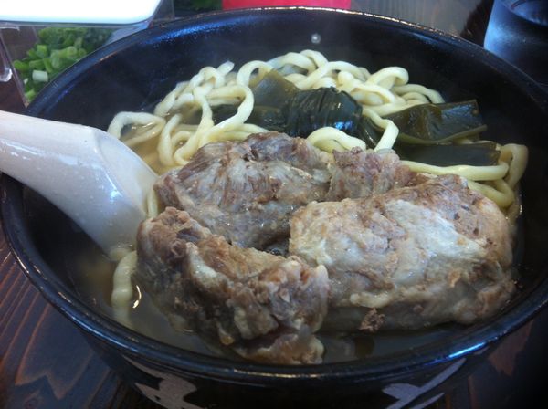 日本・沖縄　「教室のみんなと学会」の写真：ソーキソバもはじめて。