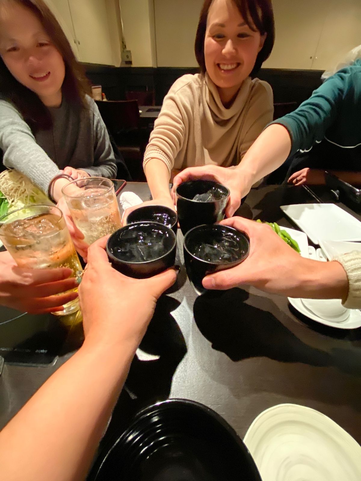 赤坂のやま中でもつ鍋！
みそ味としょうゆ味、1つずつオーダー