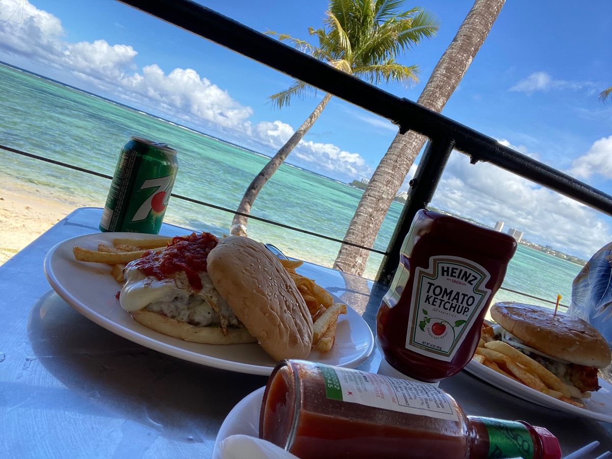 ニッポンレンタカーでレンタルしたよ！ますたんぐぅ🚗💨
島の周り方としては、...