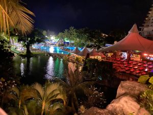 最後の夜はBeachin Shrimp（ピーチンシュリンプ）にて🦀✨
店員...