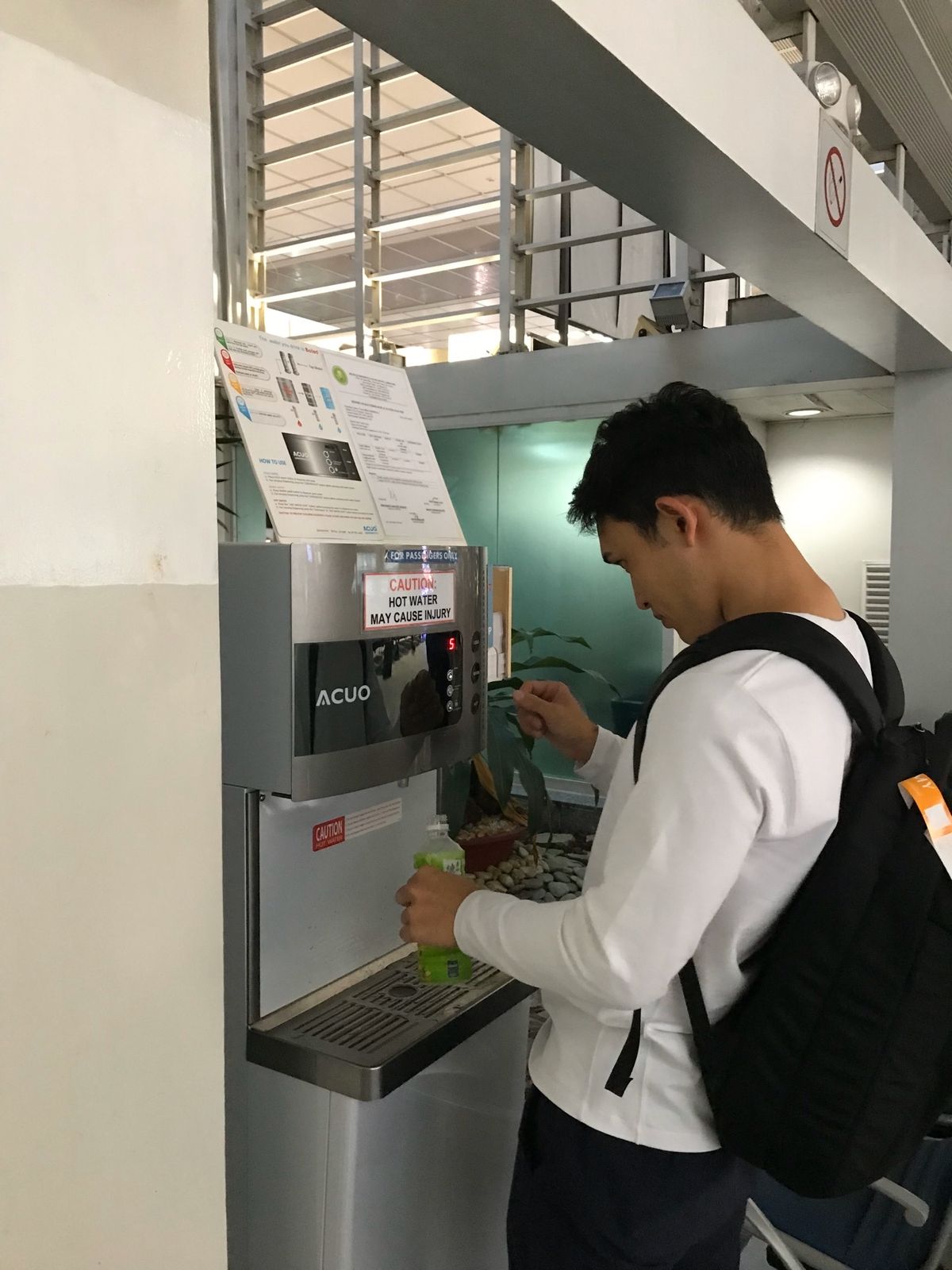 
羽田から約3時間半、マニラに到着しました〜！✈︎...
トランジットで、...