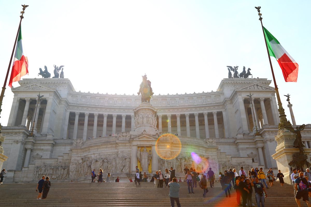 エマヌエーレ２世紀念堂の前のおもっきり観光客向けの店でお昼（笑）イタリアは...