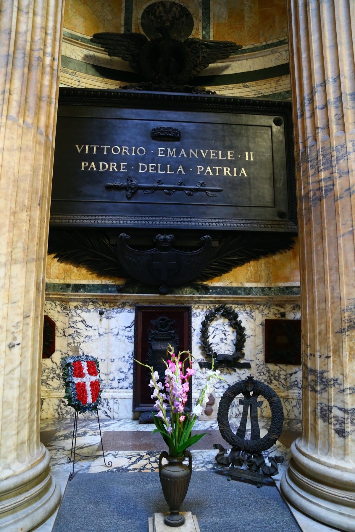 昼間のパンテオン
今は有料になったそうですね。
写真が回転せーへん（泣）