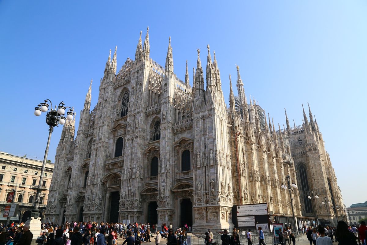 ミラノといえばやっぱココ☆
ガレリア
カンパリ🍹発祥店
ミラノのドゥオモ！...