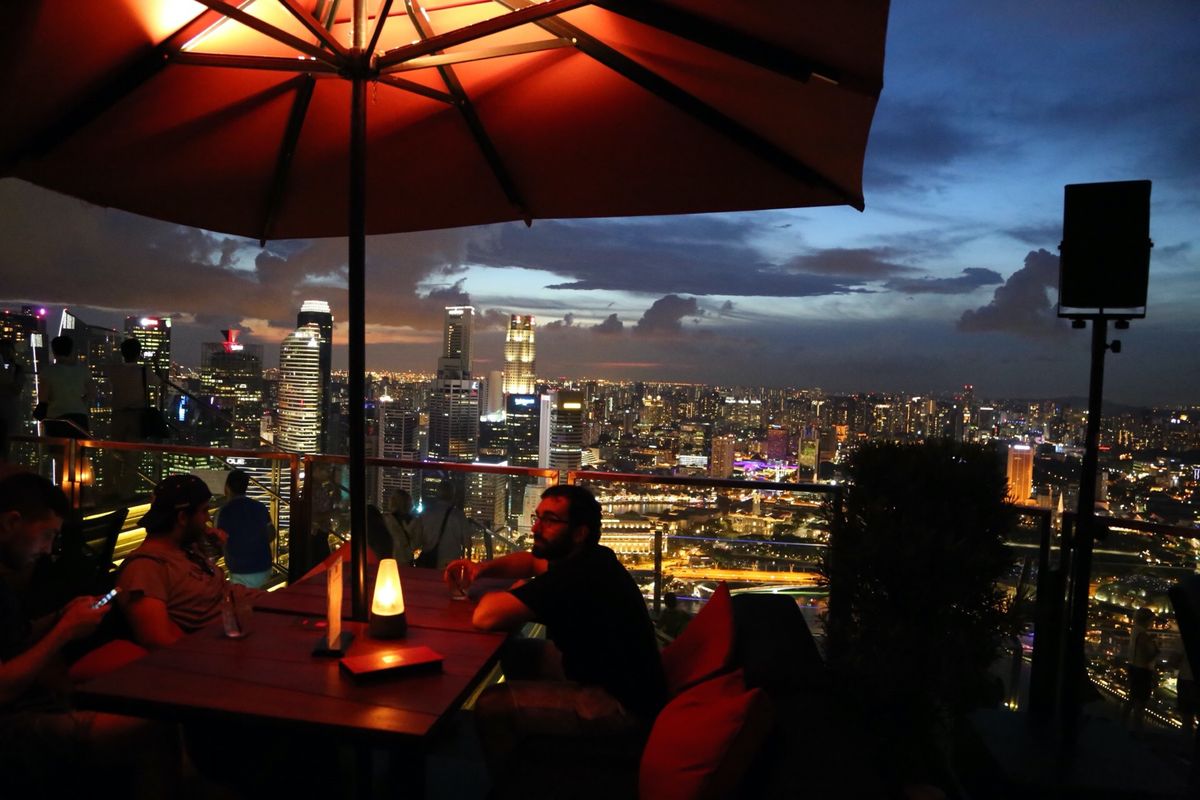 活気あるアジア感！
街は綺麗だし食も多種多様
１、２枚目の奥は全部船っての...