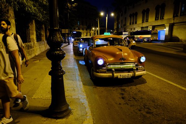 カナダ・トロント「ハバナ+カヨラルゴ🇨🇺」の写真：のりもの🚘🚍🚙🛵