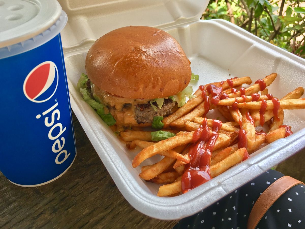 アメリカンなお気軽リゾート感("▽")
今度はハワイに…("▽")イキタイ