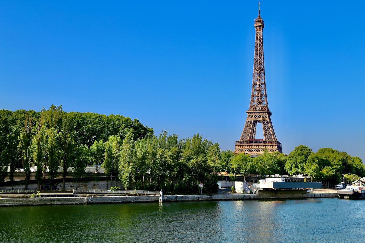 パリ定番の("▽")
①エトワール凱旋門
②モンパルナスタワー夜景
③セー...