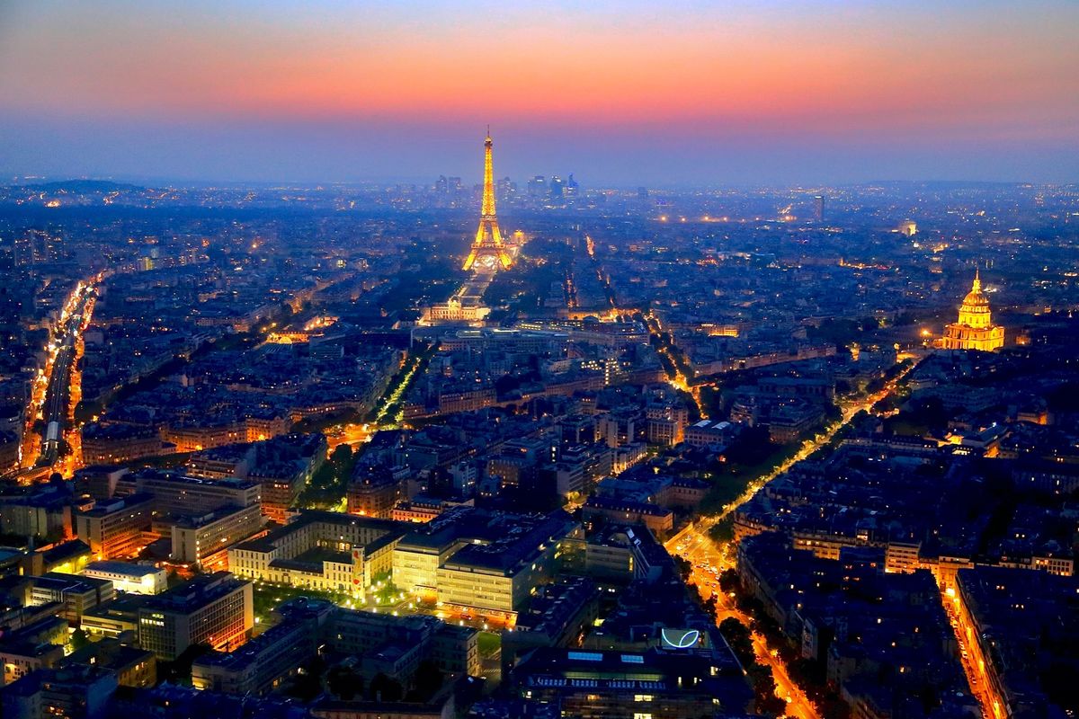 パリ定番の("▽")
①エトワール凱旋門
②モンパルナスタワー夜景
③セー...