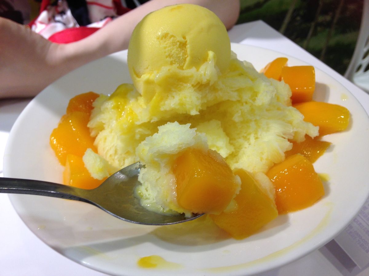 進化系かき氷、マンゴー