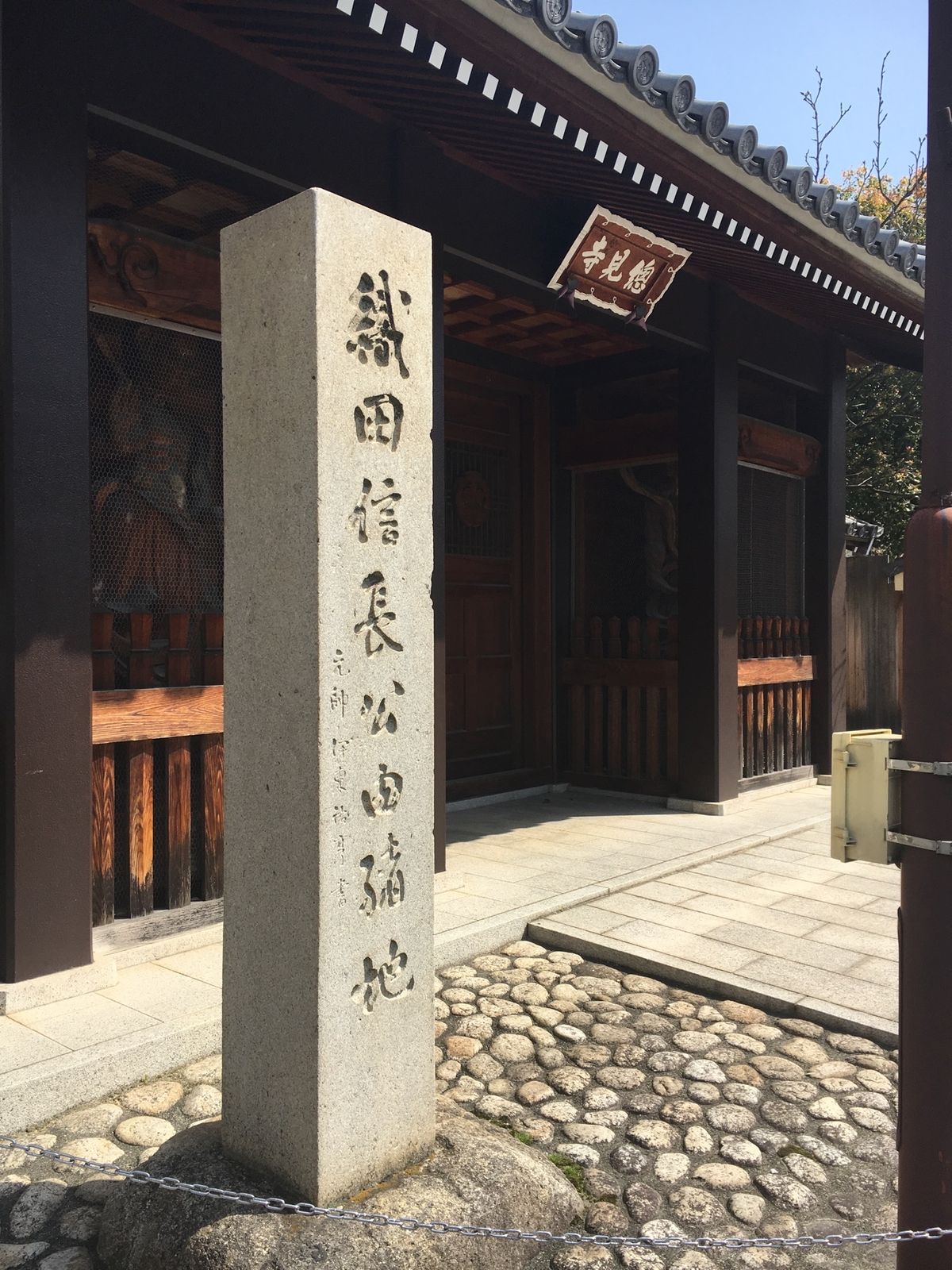 朝は喫茶店から