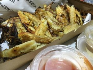 スケトウダラのフライが美味しくて…。
アテにぴったり。