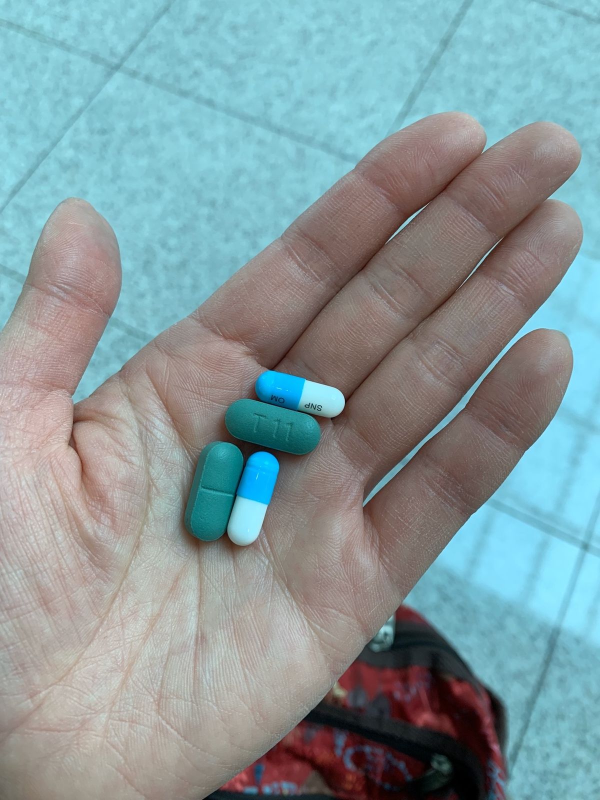 風邪薬を購入。
錠剤が大きくて…💦