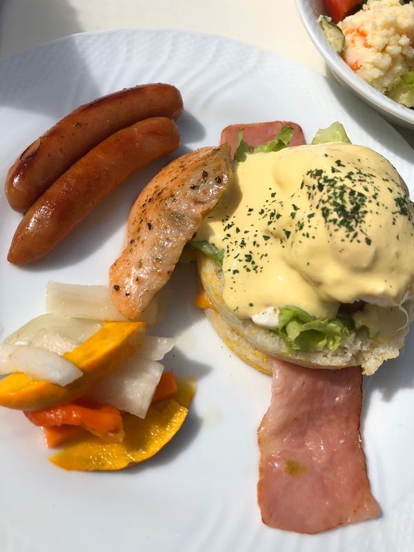 日本「「朝霧フードパーク　モーニング」」の写真：和風・洋風あり