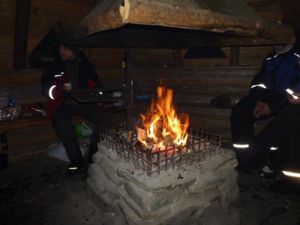 サンタクロースエクスプレスと
クリスマスヴィレッジ
オーロラ小屋で焼きソーセージ