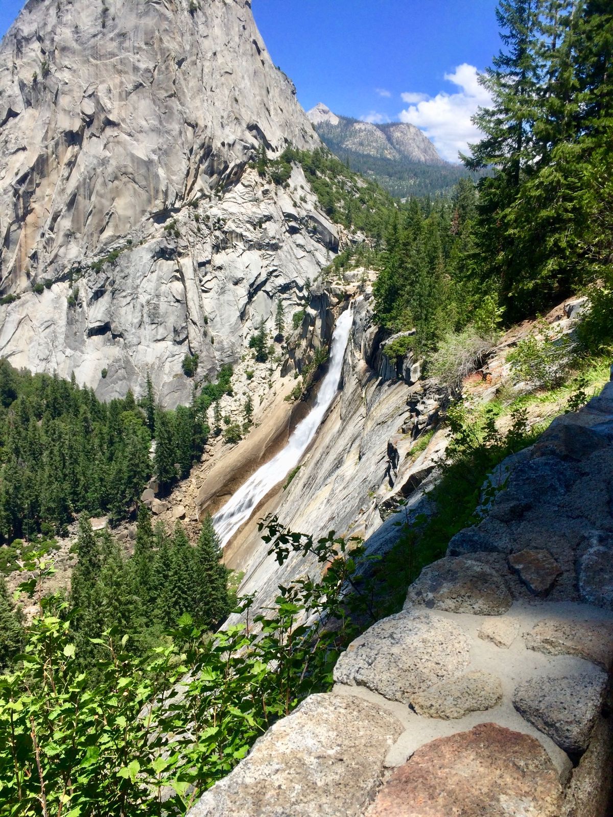 ヨセミテ国立公園。トレッキングして大自然を満喫。