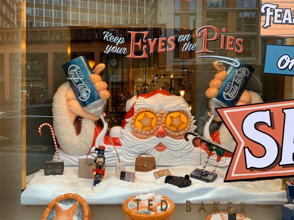 イギリス(英国)「年末ロンドン」の写真：クリスマスは終わってましたが、街はまだま...