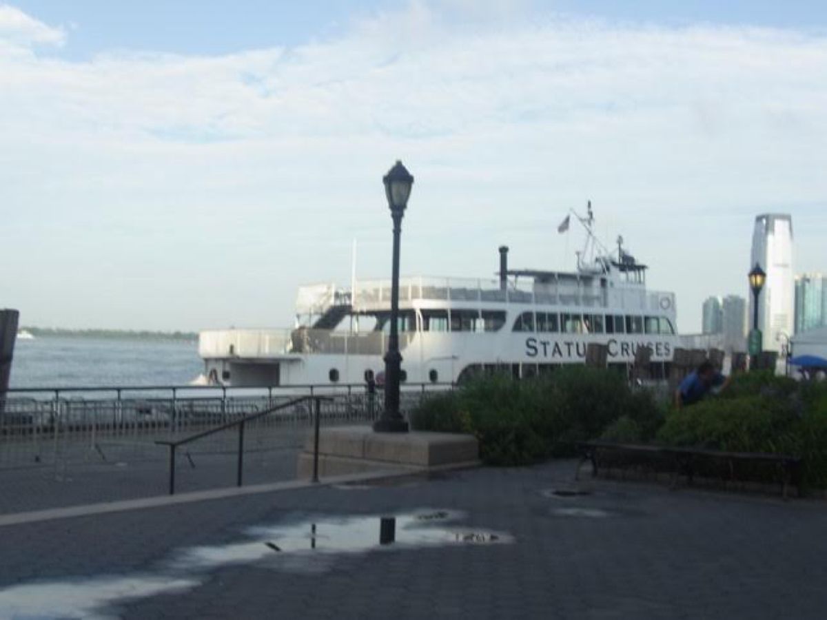 3日目🇺🇸ニューヨーク→ワシントンD.C.
クルーズに乗って女神に会いに行...