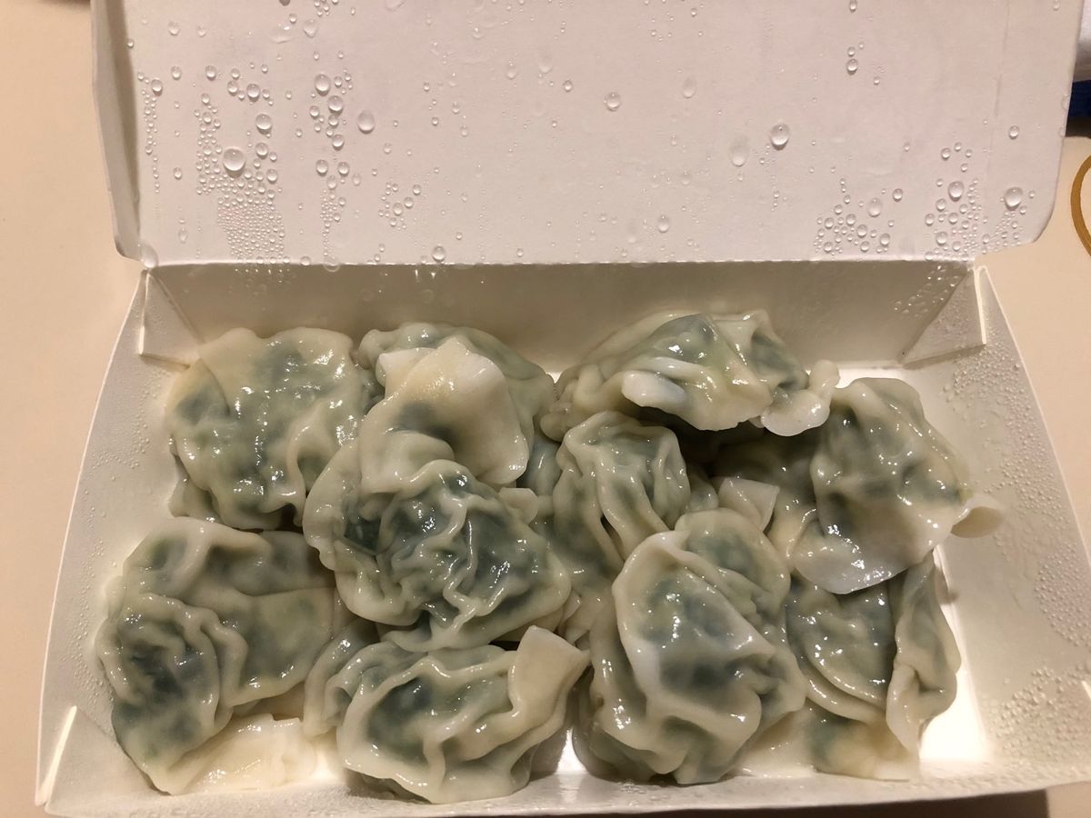 ２日目の夕ごはんは、ずっと気になっていた水餃子
ホテルでビール🍺と一緒に食...