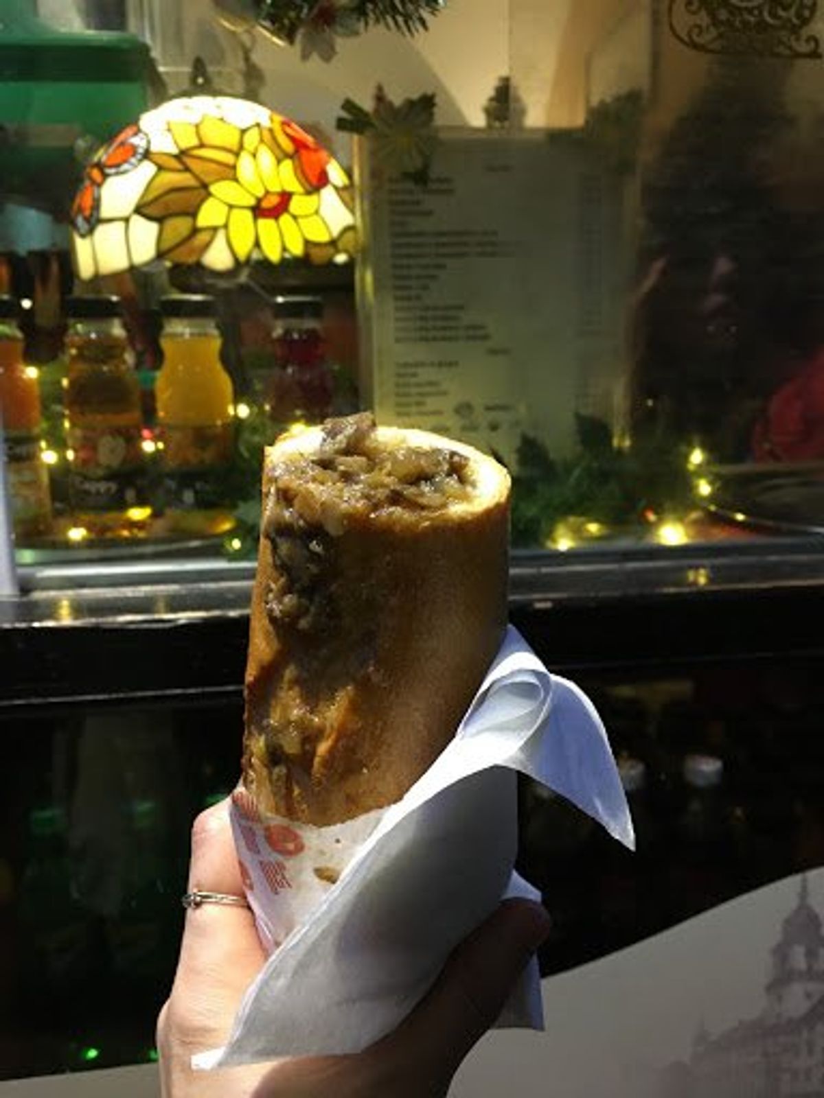 旧市街の人魚がいる場所はスケートリンクに。ポルスカ名物（？）キノコ入りのバ...