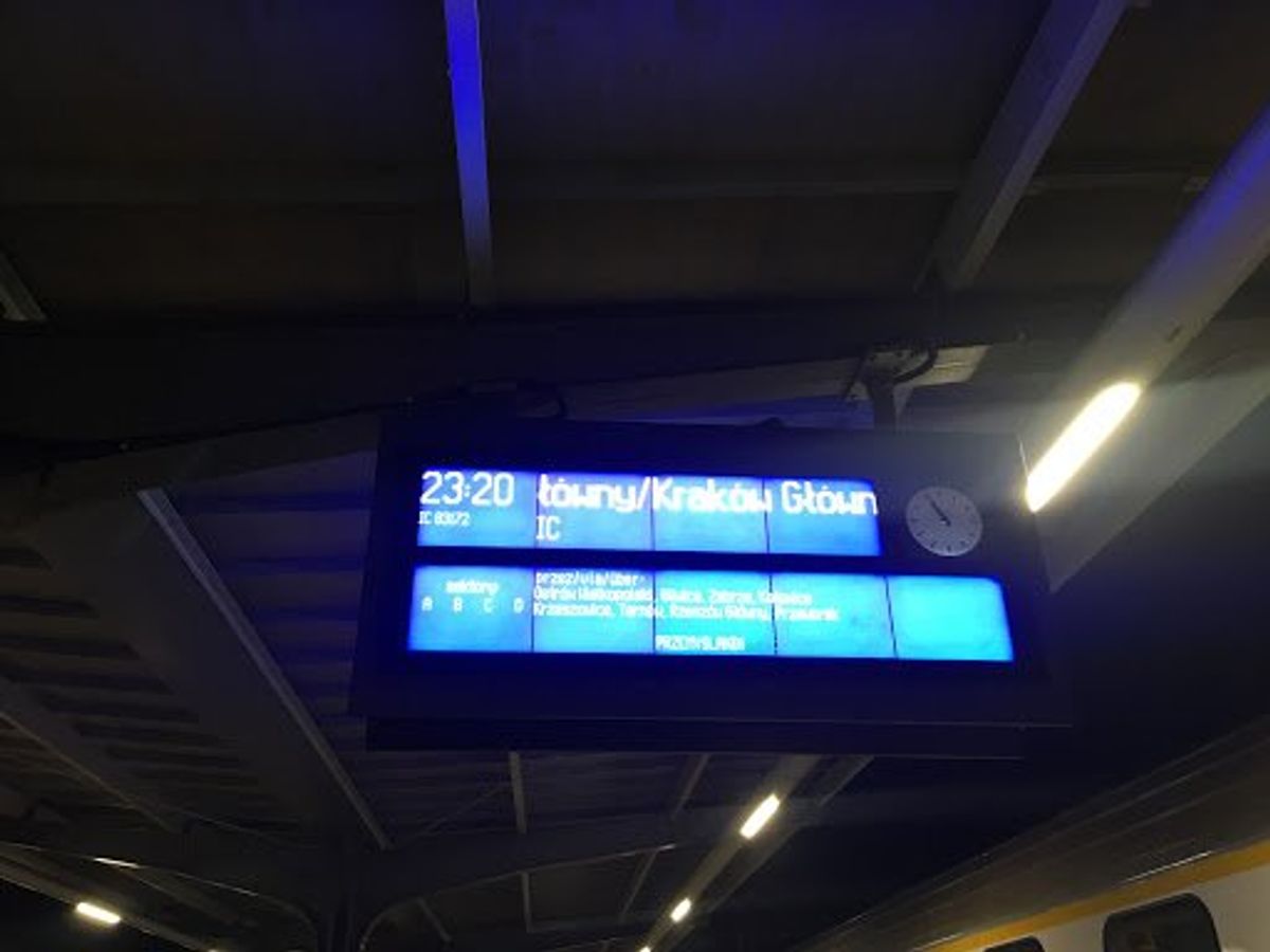 寝台列車でPoznańからKrakówへ。
個室で1万円弱。ちょっと贅沢だ...