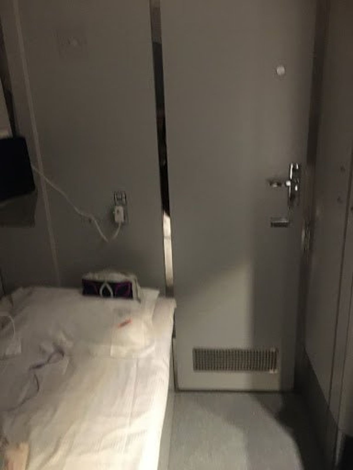 寝台列車でPoznańからKrakówへ。
個室で1万円弱。ちょっと贅沢だ...